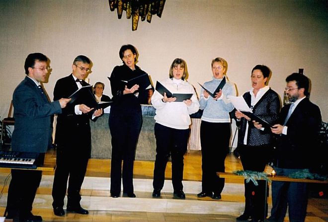 Der Schola unter Leitung von Anne Plechinger-Hermann